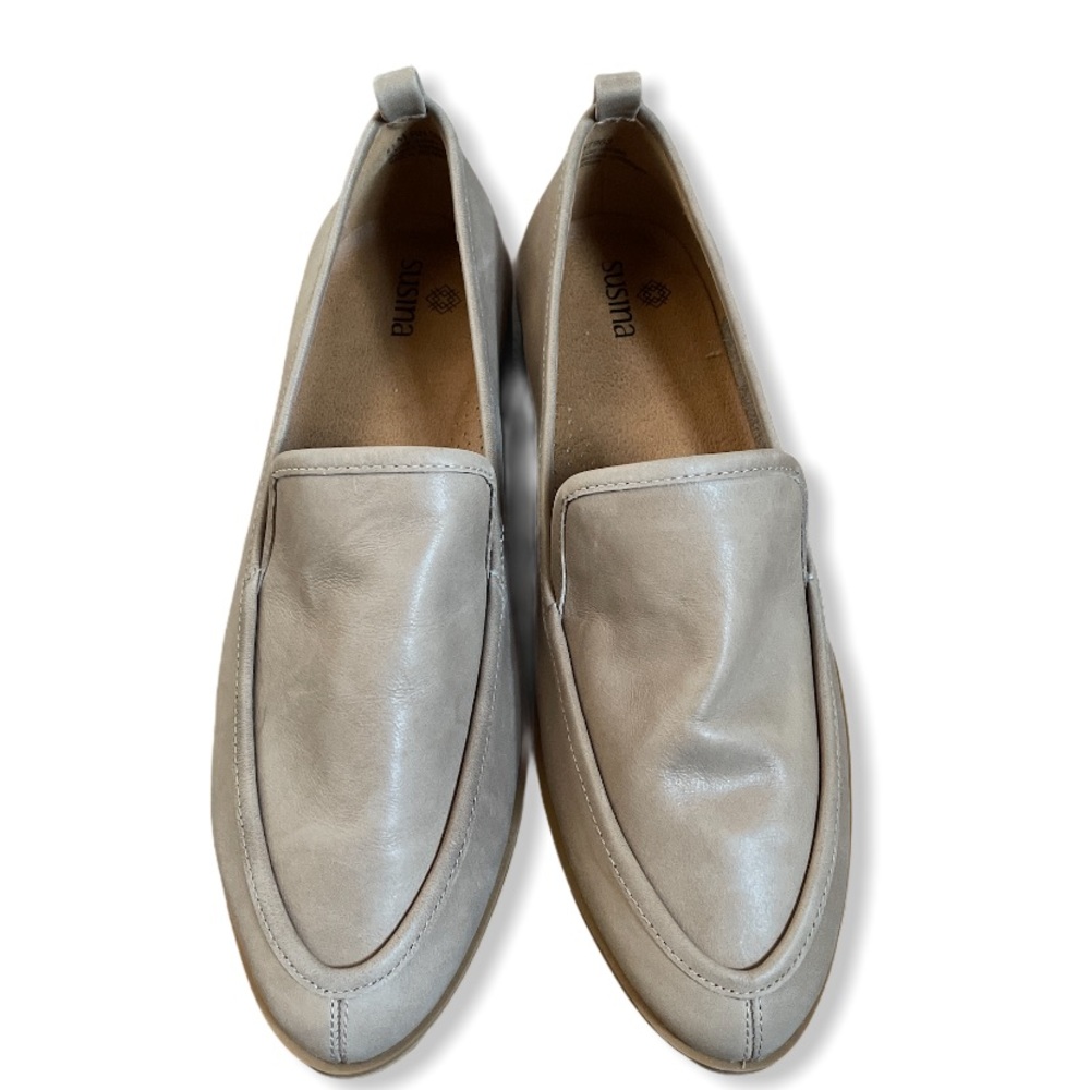 Susina Almond Toe Loafer Size 5.5 Tan Leather